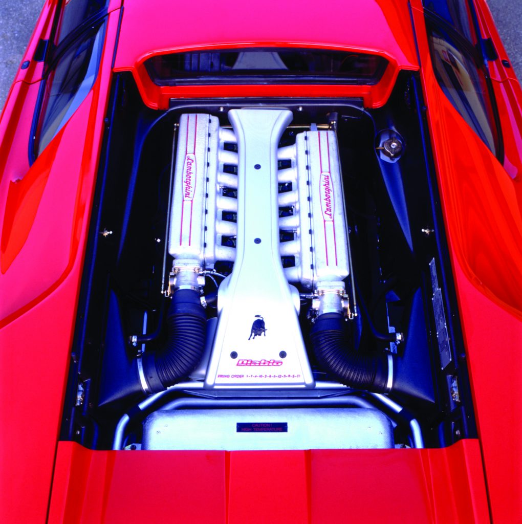 (C) Lamborghini (C) Lamborghini