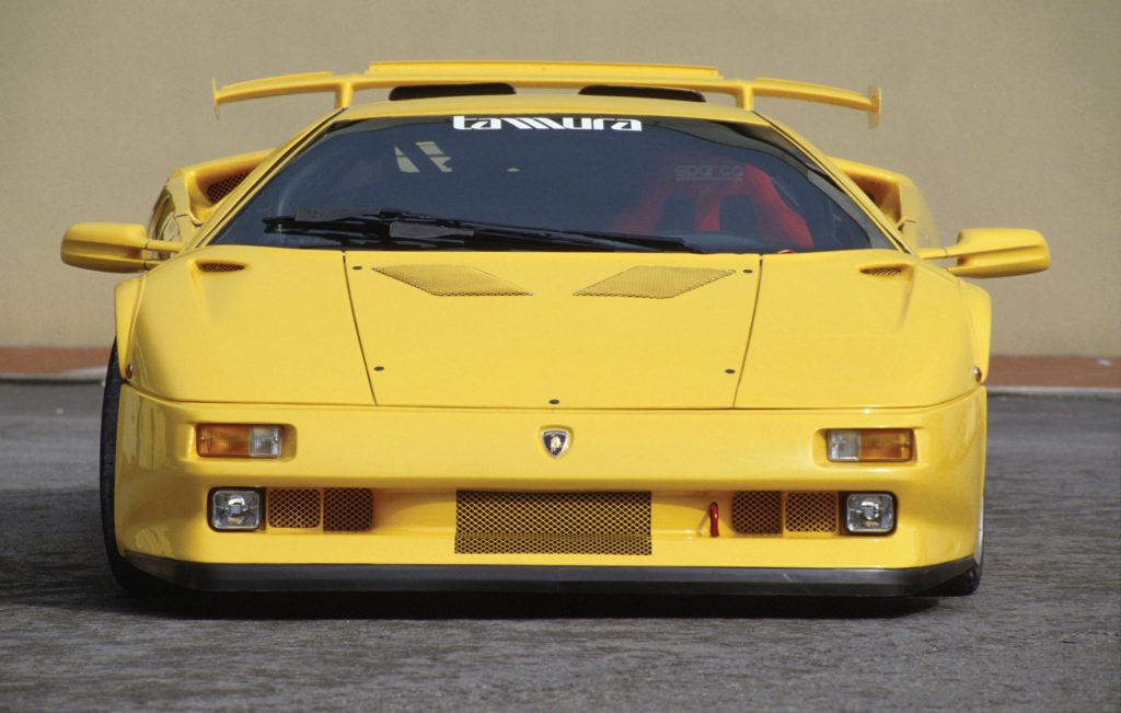 (C) Lamborghini (C) Lamborghini