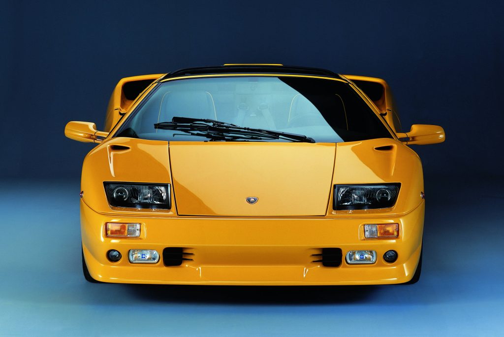 (C) Lamborghini (C) Lamborghini