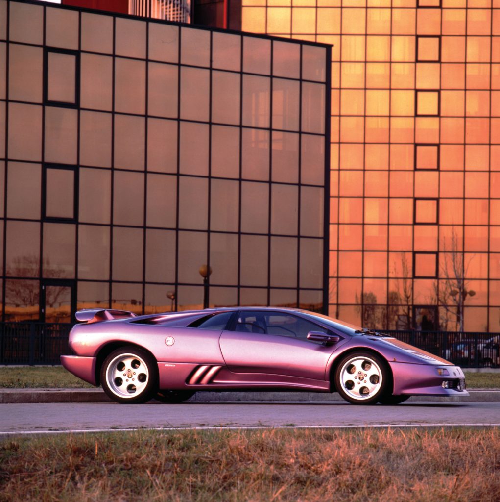 (C) Lamborghini (C) Lamborghini