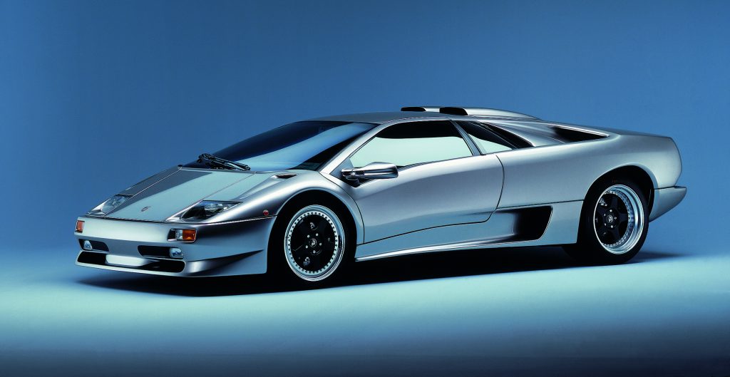 (C) Lamborghini (C) Lamborghini