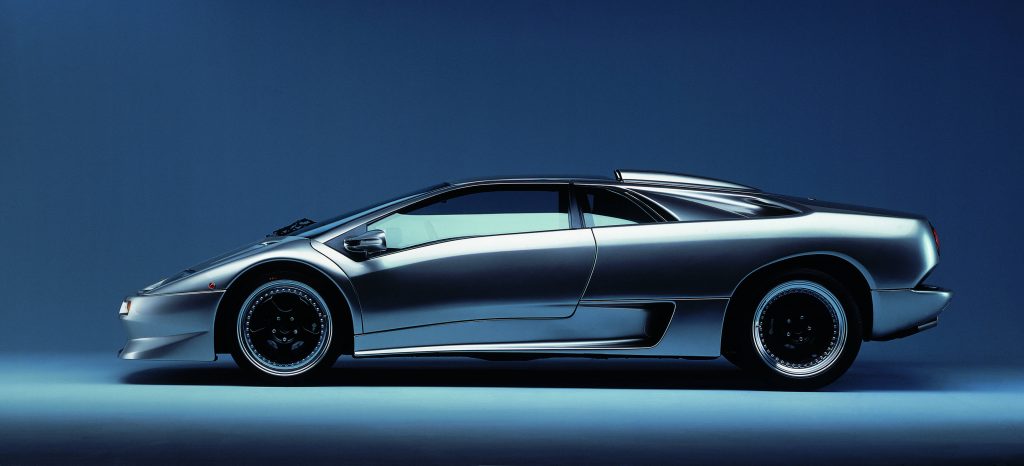 (C) Lamborghini (C) Lamborghini