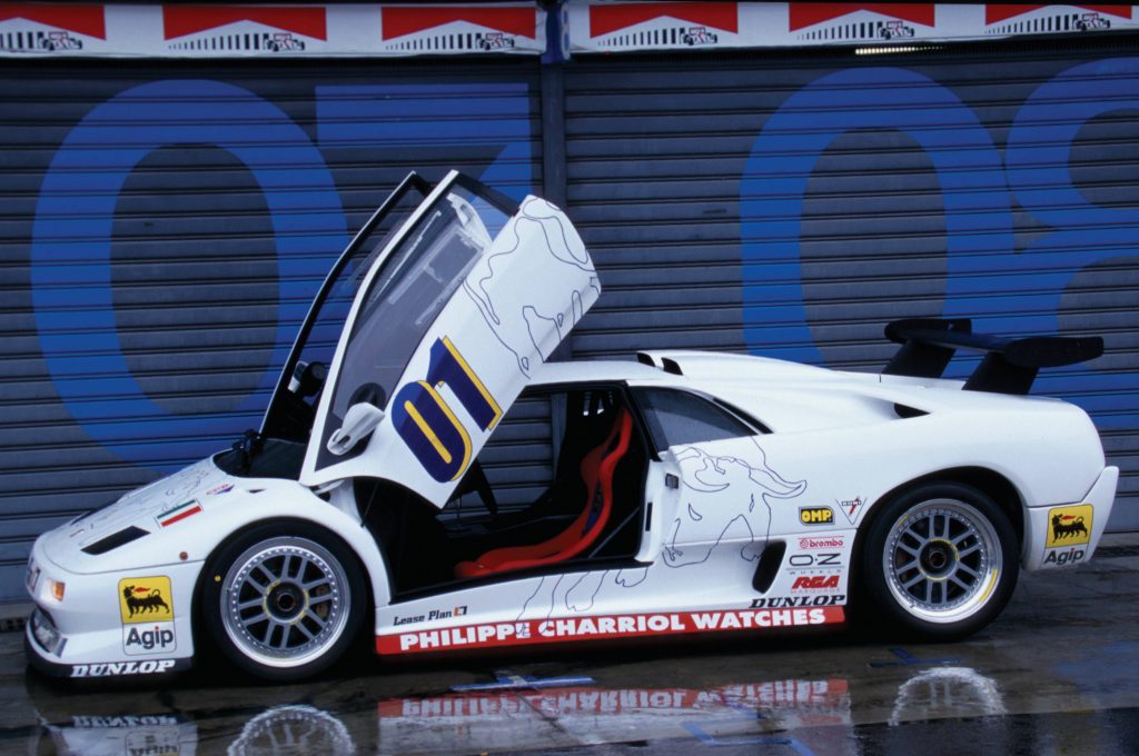 (C) Lamborghini (C) Lamborghini