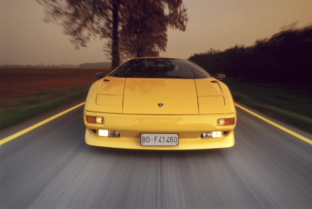 (C) Lamborghini (C) Lamborghini