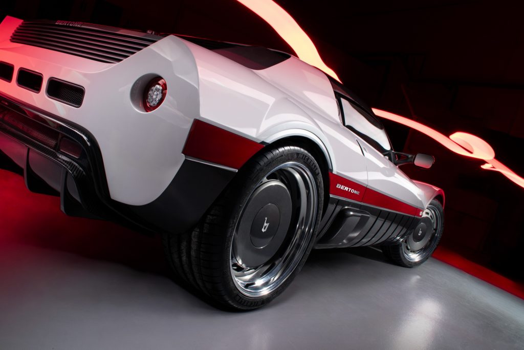 Bertone_Runabout_013