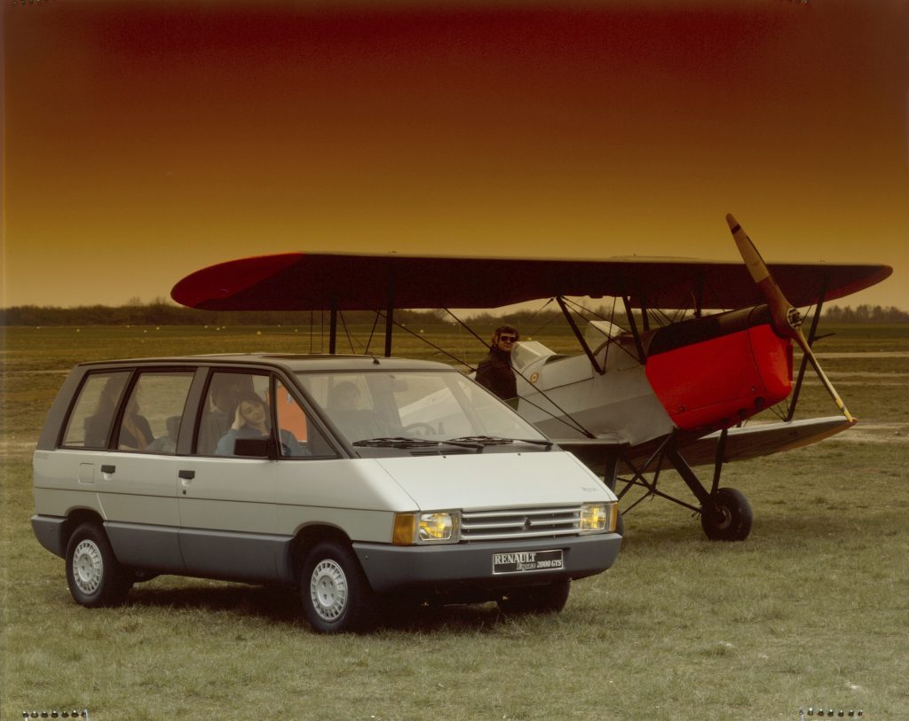 (C) Renault Communication - Droits R&eacute;serv&eacute;s