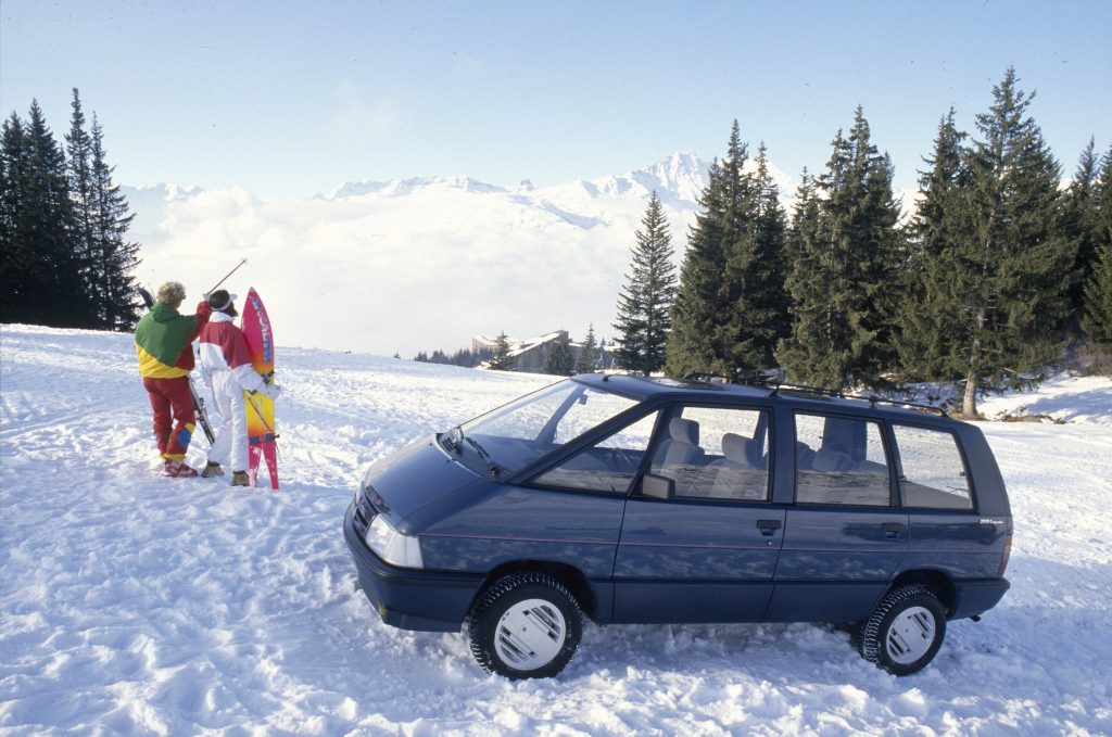 (C) Renault Communication - Droits R&eacute;serv&eacute;s