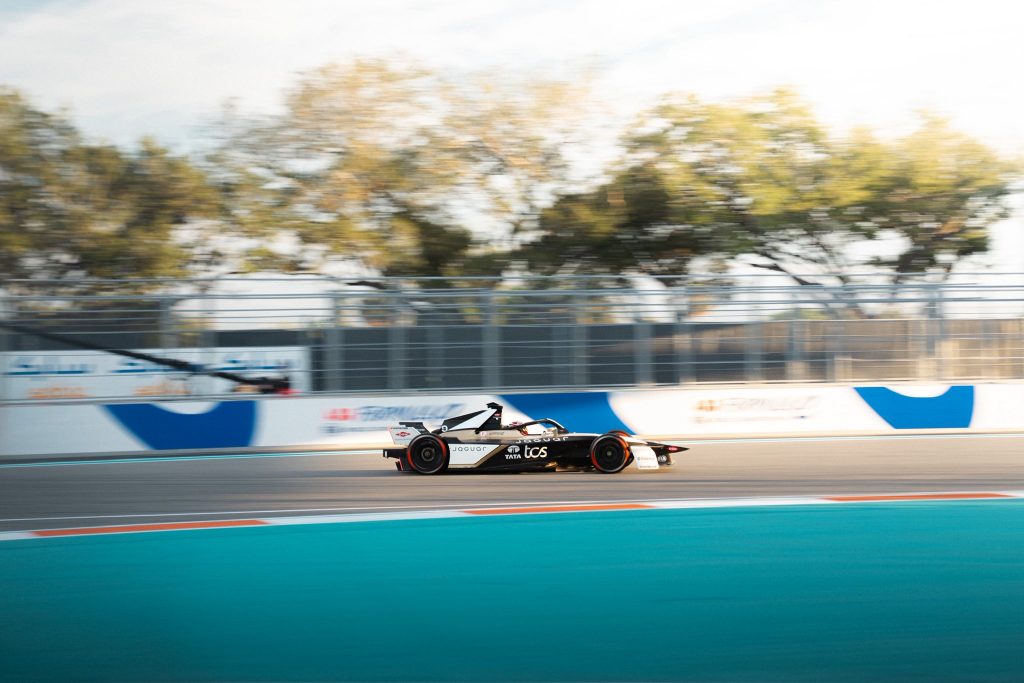 Formule E Mitch Evans remporte le ePrix de Miami et fait tomber un record