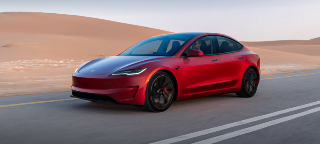 Tesla en position de force avec les VE chinois au Canada