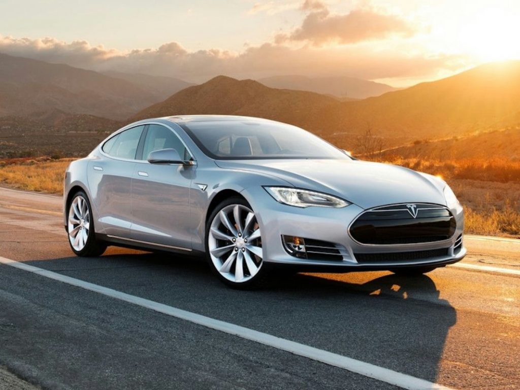 Changer la batterie d’une Tesla Model S coûte plus cher que la voiture elle-même