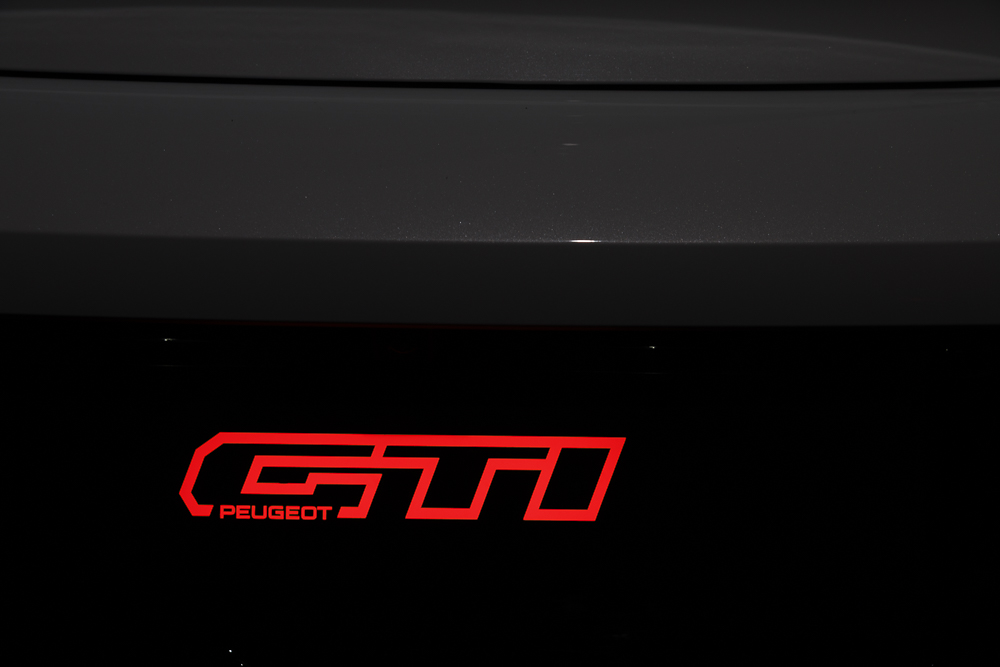 Peugeot E-208 GTi