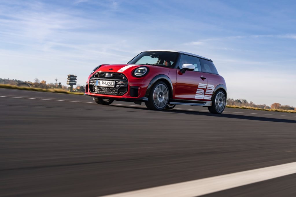 Mini_1965-Victory-Edition_01