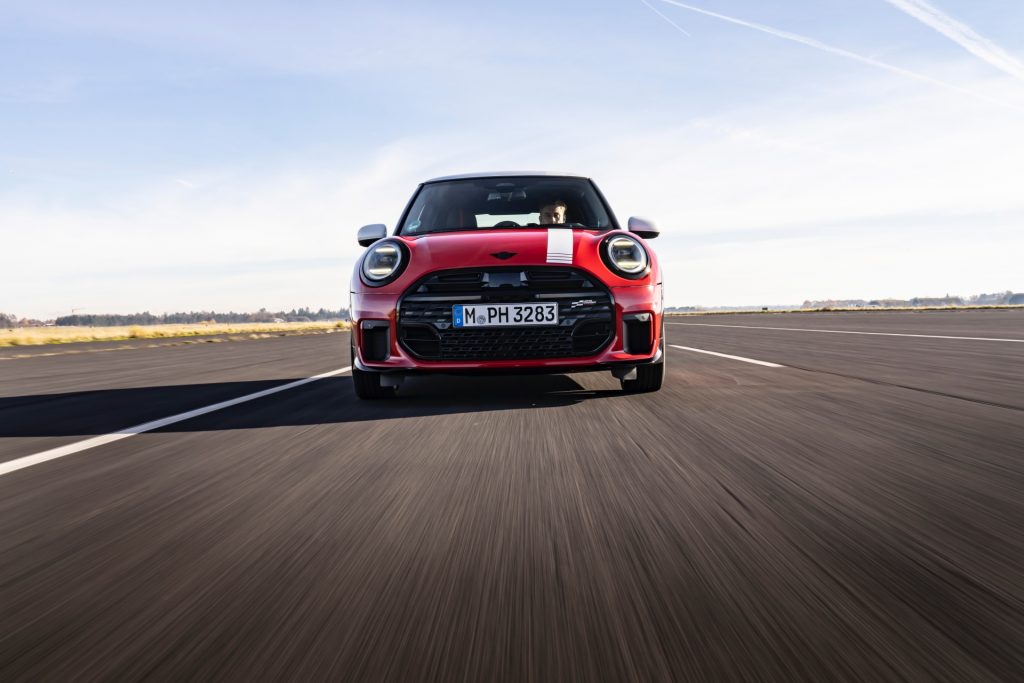 Mini_1965-Victory-Edition_02