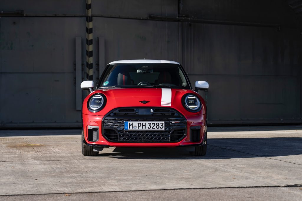 Mini_1965-Victory-Edition_07
