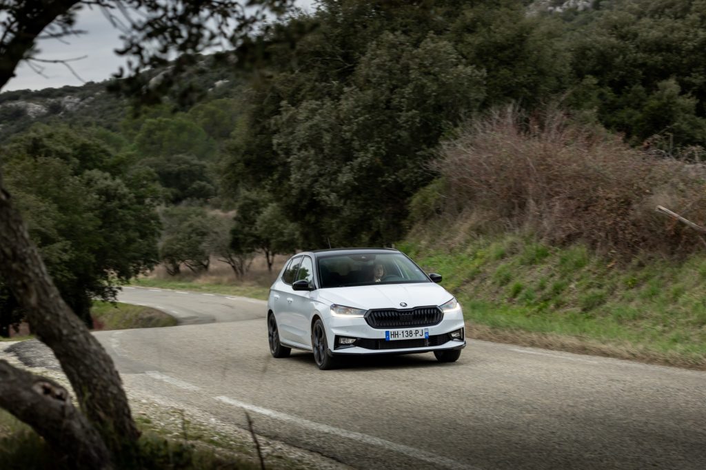 Skoda-Fabia-130-075