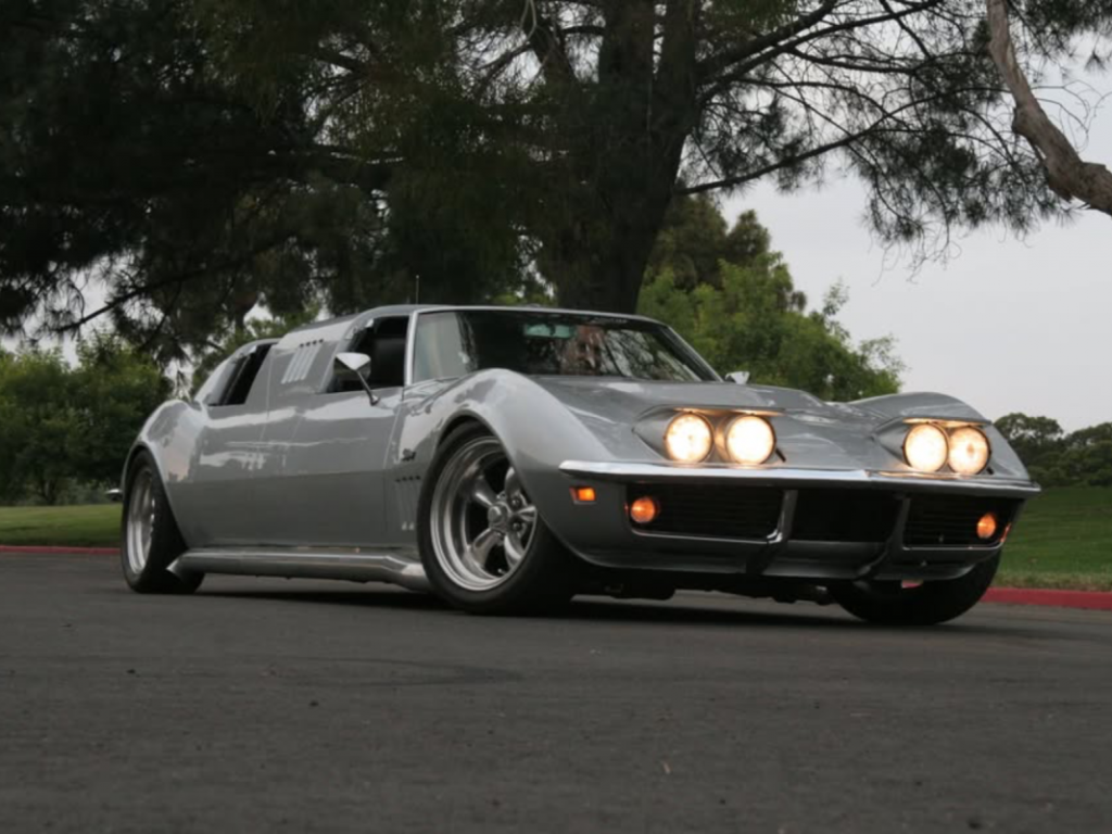 Une Corvette C3 transformée en limousine à 98 000 $ affole les réseaux