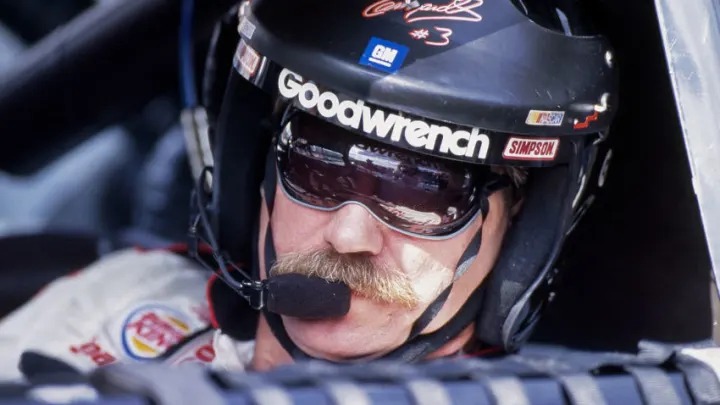 Rétro – 25 ans : la NASCAR subissait son « 1er mai 1994 » avec la perte de Dale Earnhardt