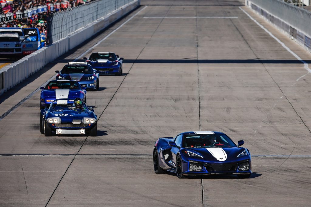 2026_Chevrolet_Corvette-C8_Grand-Sport_03