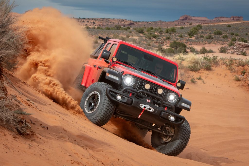 2026_EJS_Gladiator_Red-Rock_01