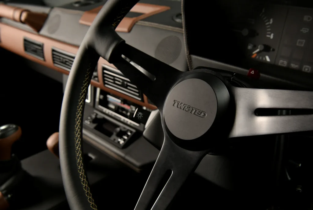 Range-Rover-10-scaled