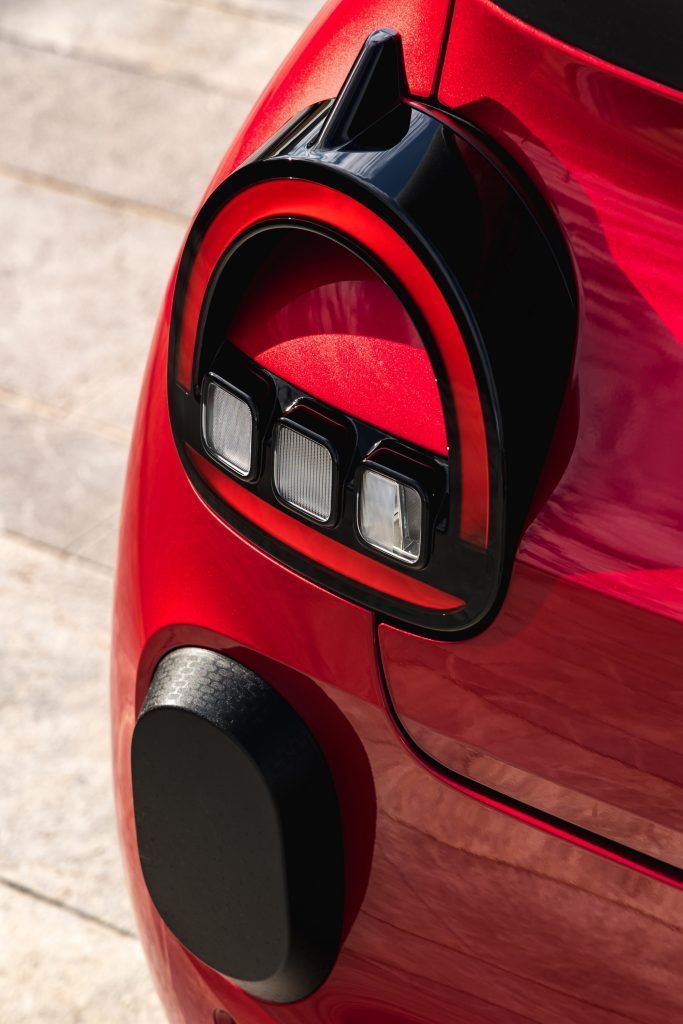RenaultTwingoE-TechElectric_AbsolutRed_Detail©ThomasCortesi-26