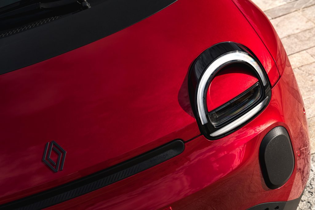 RenaultTwingoE-TechElectric_AbsolutRed_Detail©ThomasCortesi-30