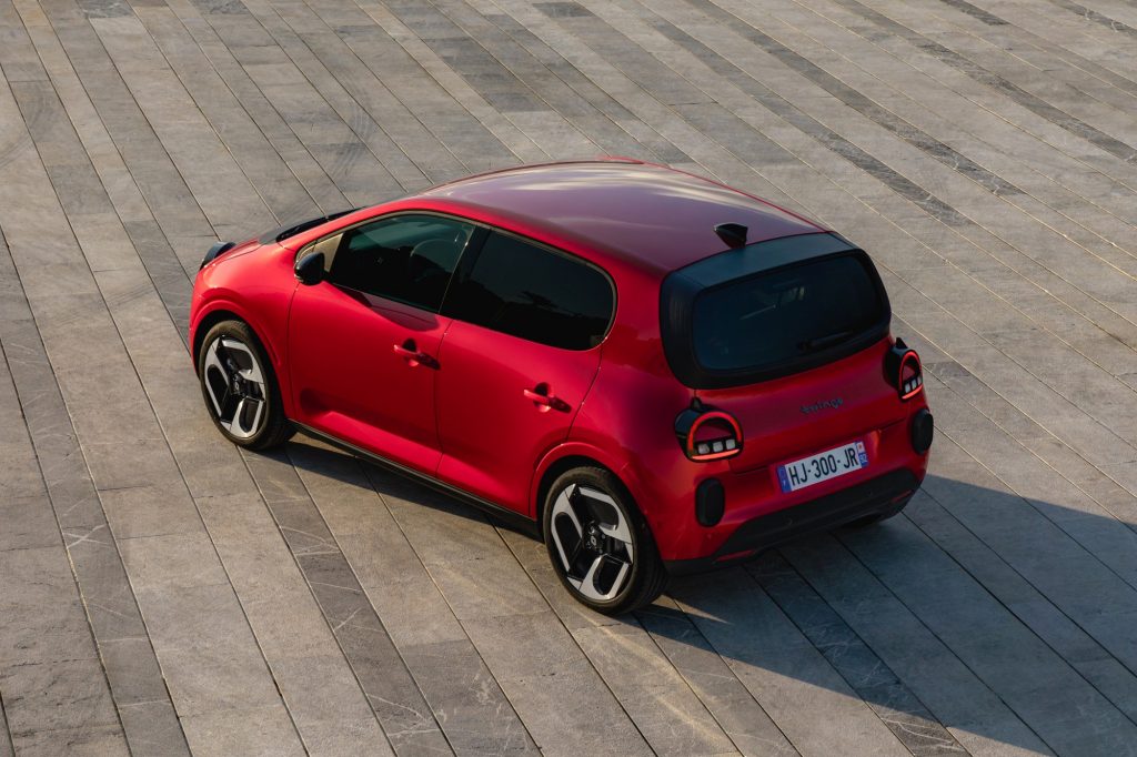 RenaultTwingoE-TechElectric_AbsolutRed©ThomasCortesi-13