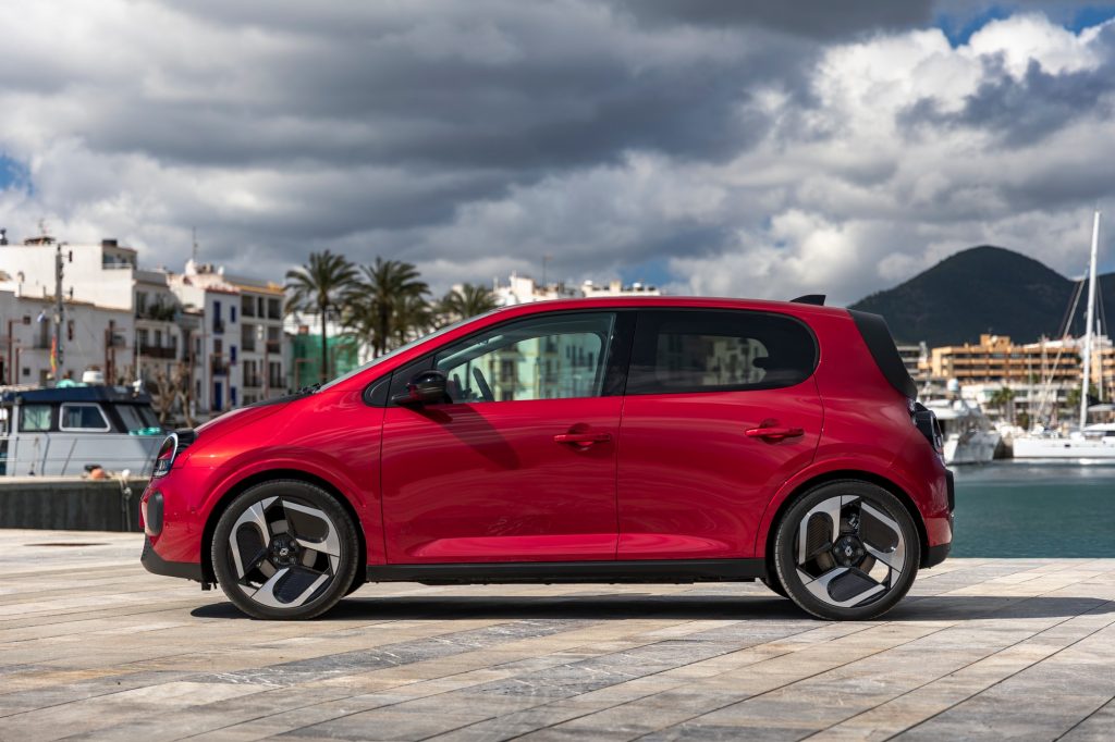 Twingo-Rouge_Statique©ThomasCortesi-10