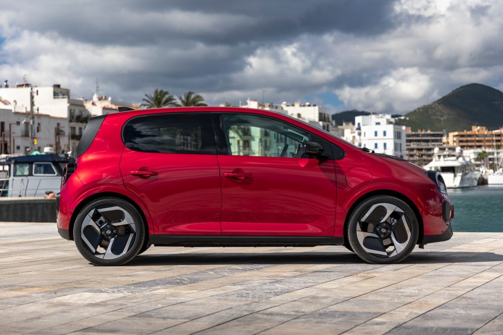 Twingo-Rouge_Statique©ThomasCortesi-12