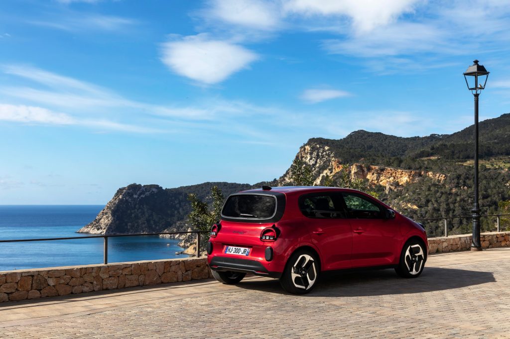 Twingo-Rouge_Statique©ThomasCortesi-2