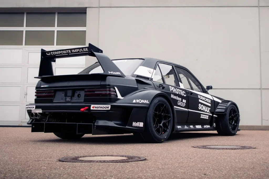 Cette Mercedes des années 90 revient en compétition boostée à 550 chevaux Cette Mercedes des années 90 revient en compétition boostée à 550 chevaux