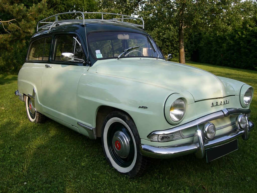 (C) Club SIMCA France (C) Club SIMCA France