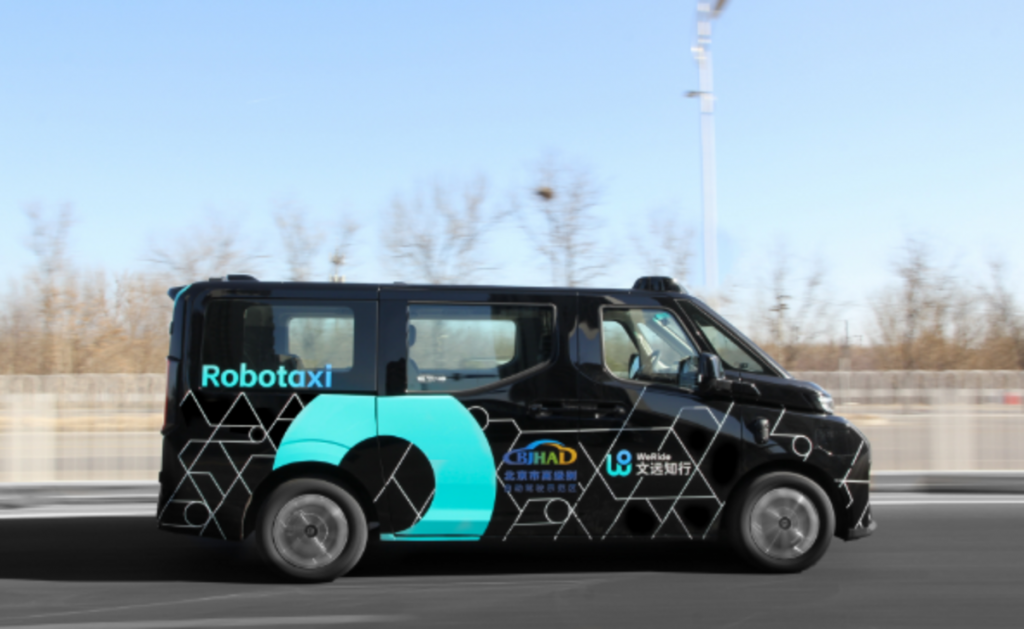 Singapour inaugure ses premiers robotaxis avec Grab et WeRide