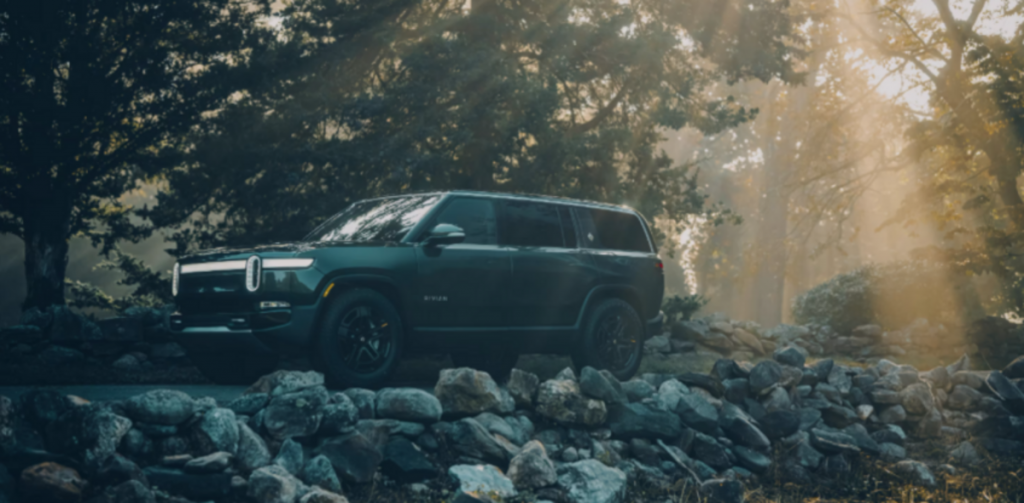 Rivian dépasse ses livraisons Q1 et prépare le lancement du R2