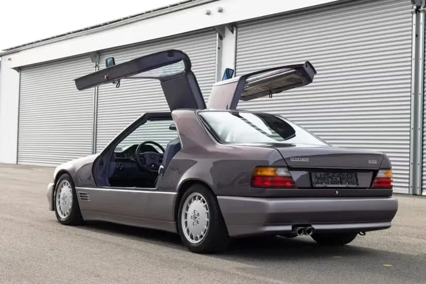 La Boschert B300 transforme une Mercedes 300 CE en Gullwing moderne La Boschert B300 transforme une Mercedes 300 CE en Gullwing moderne