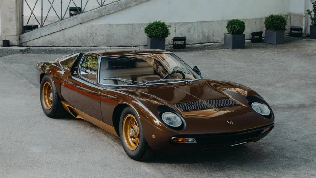 Lamborghini restaure une Miura SV 1972 pendant 3 ans : le résultat est parfait Lamborghini restaure une Miura SV 1972 pendant 3 ans : le résultat est parfait