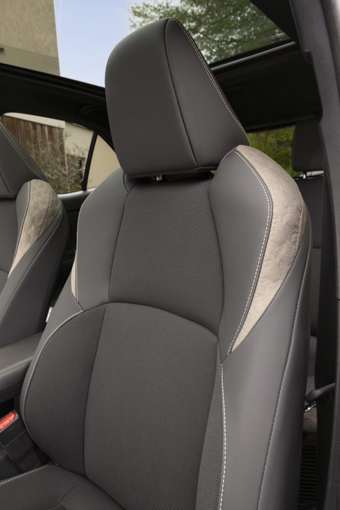 yariscross_highgrade_preciousbronze_interior-08