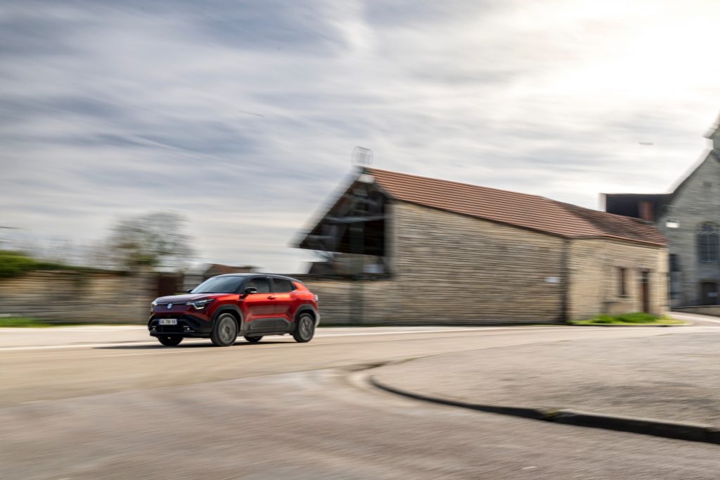 Suzuki-e-Vitara-013