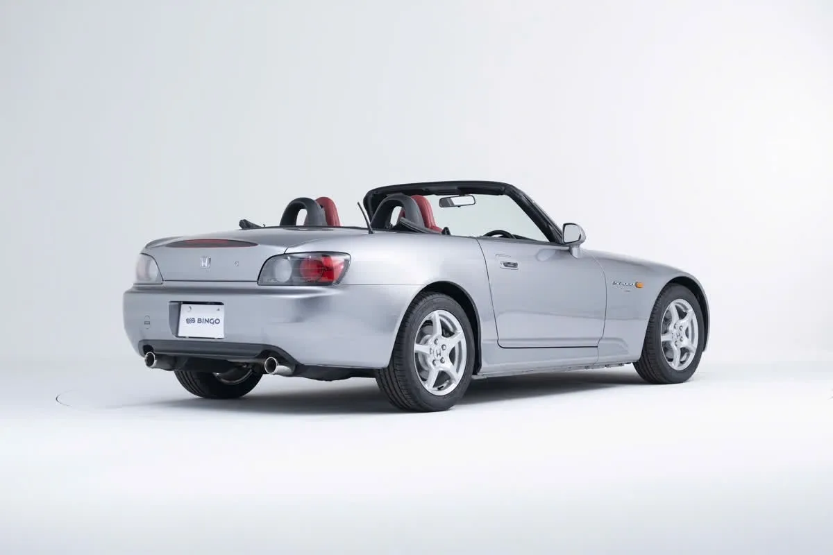 Avec 1000 kms au compteur, la Honda S2000 la plus préservée au monde est à vendre