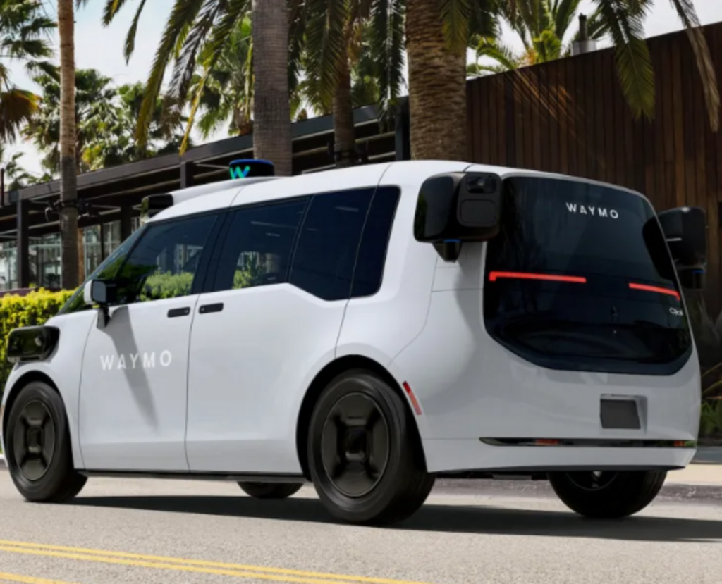 Waymo lance ses robotaxis à Las Vegas