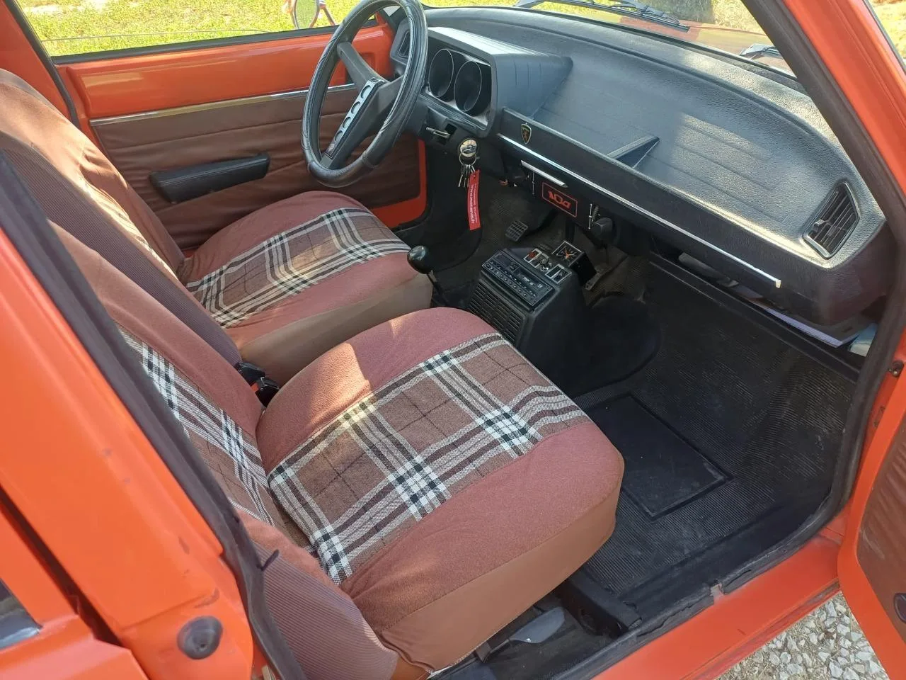 L’ancienne du jour : Peugeot 104 GL « petit coffre » de 1976 à vendre, une rarissime survivante orange L’ancienne du jour : Peugeot 104 GL « petit coffre » de 1976 à vendre, une rarissime survivante orange