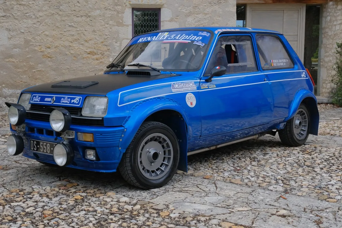 Renault 5 Alpine 1977 : un exemplaire préparé Groupe II à vendre aux enchères