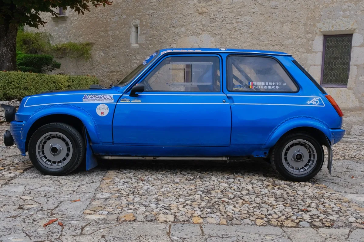 Renault 5 Alpine 1977 : un exemplaire préparé Groupe II à vendre aux enchères