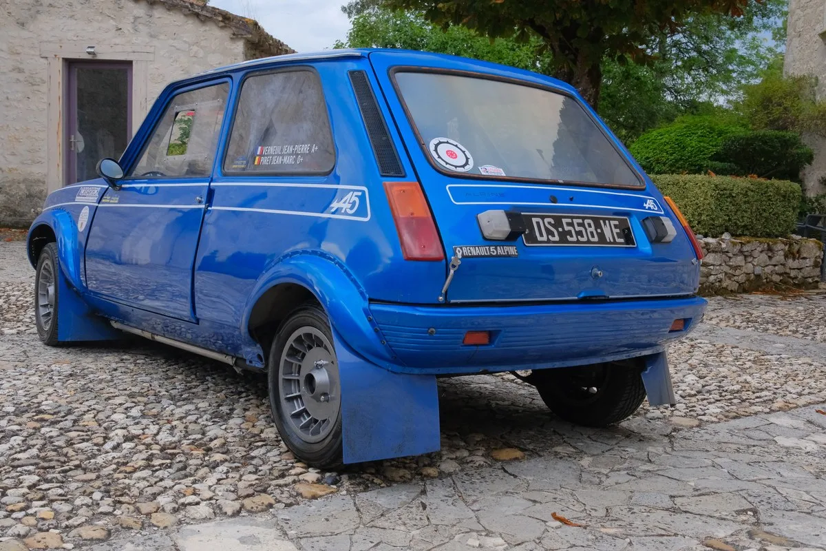 Renault 5 Alpine 1977 : un exemplaire préparé Groupe II à vendre aux enchères