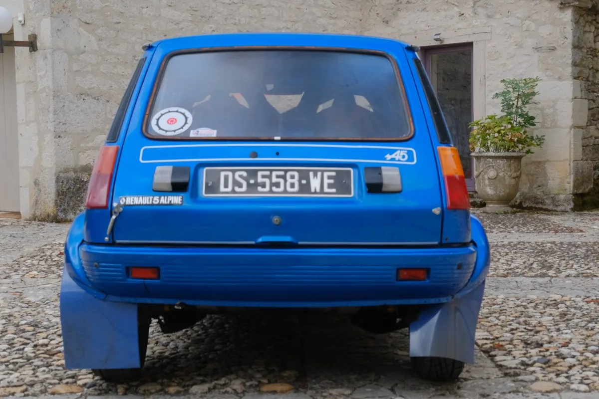 Renault 5 Alpine 1977 : un exemplaire préparé Groupe II à vendre aux enchères
