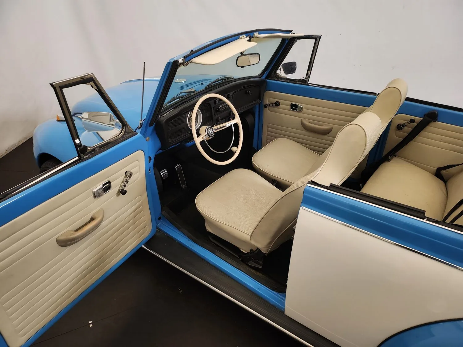 VW Coccinelle 1302 Cabriolet 1971 à vendre : une rescapée de Floride en carte grise collection