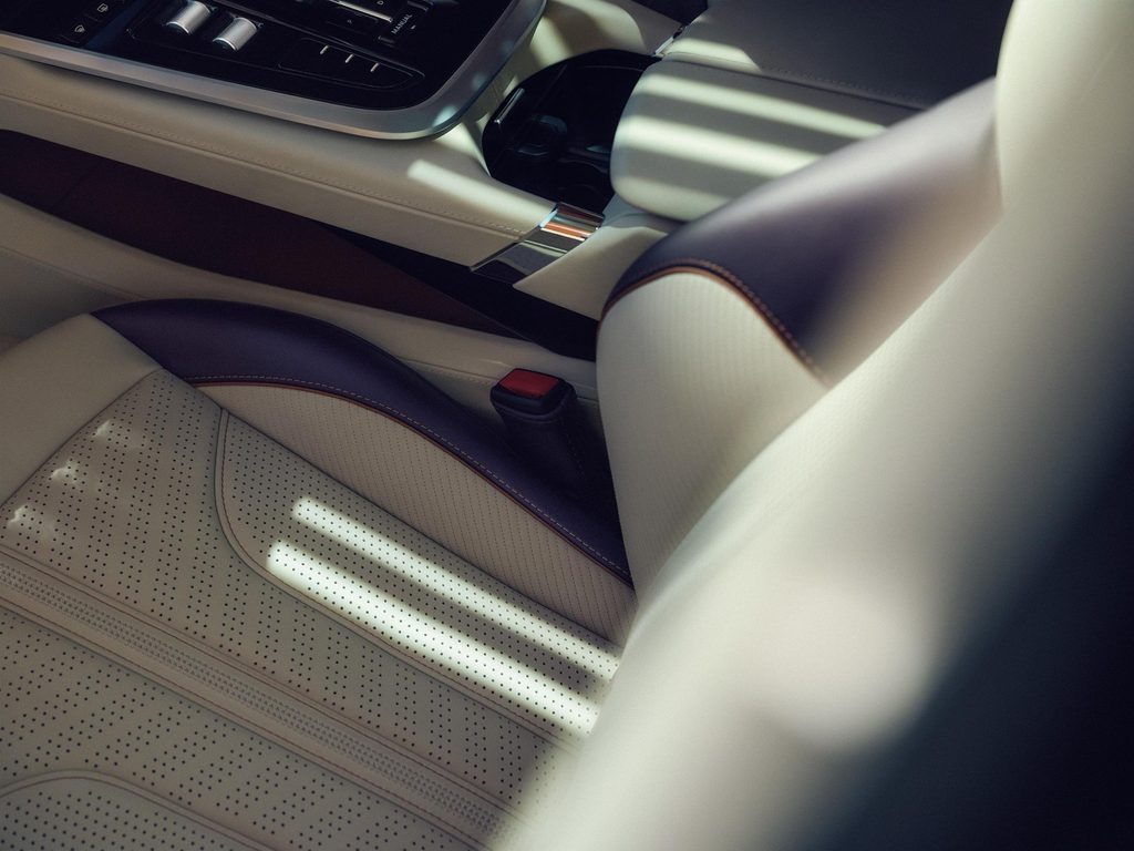 L'intérieur du nouvel Aston Martin DBX GT