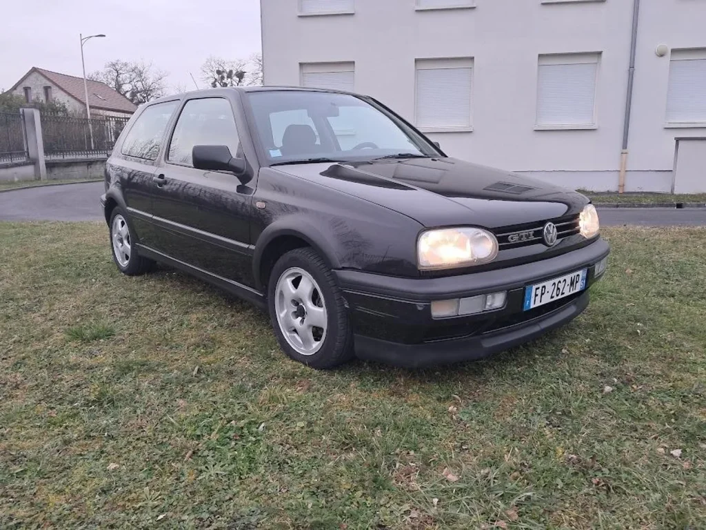 L’ancienne du jour : Volkswagen Golf 3 GTI de 1996 à vendre, une sportive populaire en état d’origine L’ancienne du jour : Volkswagen Golf 3 GTI de 1996 à vendre, une sportive populaire en état d'origine